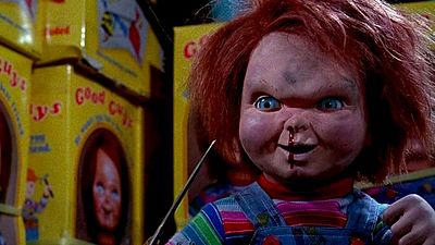 Imagem da notícia Chucky: Criador da franquia original critica reboot de Brinquedo Assassino