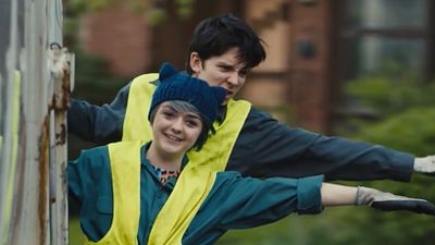 Imagem da notícia Then Came You: Comédia dramática ganha novo trailer e pôster com Maisie Williams, Asa Butterfield e Nina Dobrev