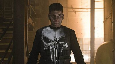 Imagem da notícia O Justiceiro: Frank Castle queima carta do governo em teaser da 2ª temporada