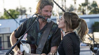 Imagem da notícia Ensaio para o Oscar? Bradley Cooper canta hit de Nasce uma Estrela em show de Lady Gaga