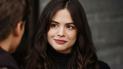 Imagem da notícia Titãs: Revelado uniforme da Moça-Maravilha