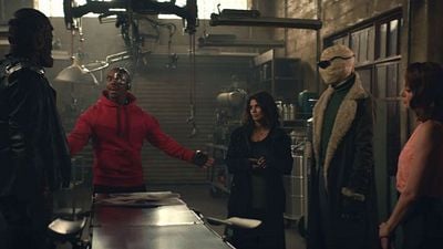 Imagem da notícia Doom Patrol: Heróis desajustados aprontam todas no teaser da nova série da DC