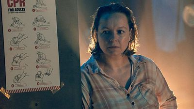 Imagem da notícia The Walking Dead: Líder dos Sussurradores aparece sem máscara em fotos do próximo episódio