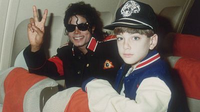 Imagem da notícia Leaving Neverland: Família de Michael Jackson processa HBO por controverso documentário