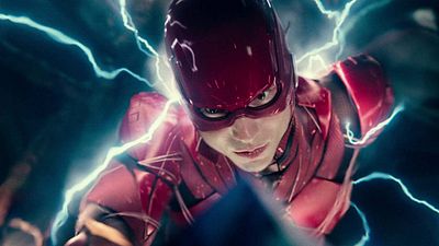 Imagem da notícia Ezra Miller ainda tem esperança no filme do Flash