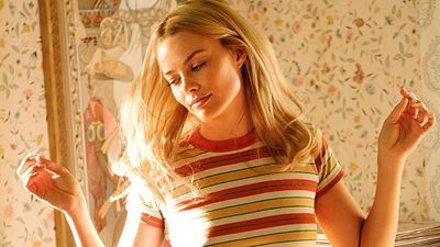 Imagem da notícia Era uma Vez em Hollywood: Margot Robbie revela seu cartaz como Sharon Tate