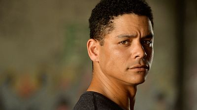 Imagem da notícia Você: Ator de Boneca Russa vai participar da 2ª temporada