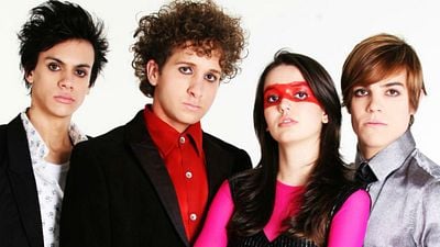 Imagem da notícia Diretor de High School Musical vai desenvolver versão hollywoodiana de Julie e os Fantasmas para Netflix