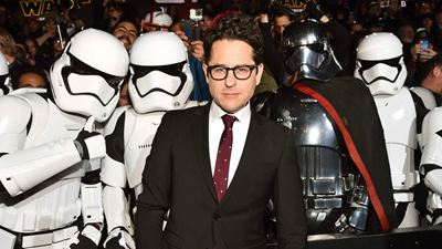 Star Wars - Episódio IX: J.J. Abrams recusou convite para dirigir o filme, mas depois mudou de ideia