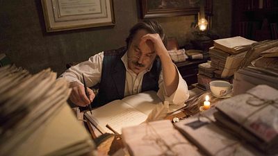 Imagem da notícia Kardec: Escritor tem seu primeiro encontro com espíritos em novo clipe (Exclusivo)