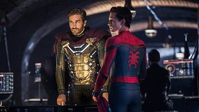 Imagem da notícia Homem-Aranha - Longe de Casa: Mysterio explica o Multiverso a Peter em novo clipe