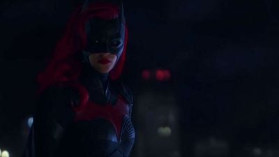 Imagem da notícia Batwoman: Série protagonizada por Ruby Rose ganha primeiro trailer