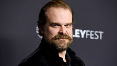 Imagem da notícia Conheça a carreira de David Harbour, estrela de Stranger Things e Hellboy
