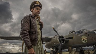 Catch-22: Crítica da série dirigida e estrelada por George Clooney