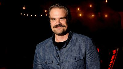 Imagem da notícia Stranger Things: David Harbour afirma que 3ª temporada terá o momento mais emocionante da série