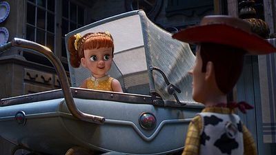Imagem da notícia Toy Story 4: Woody e Garfinho conhecem a assustadora Gabby Gabby em novo vídeo