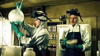 Imagem da notícia Projeto misterioso de Aaron Paul e Bryan Cranston, de Breaking Bad, era anúncio de bebida alcoólica