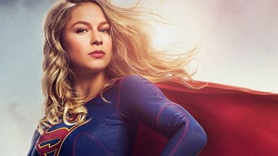 Imagem da notícia Supergirl: Uniforme da heroína ganha versão com calças em foto inédita