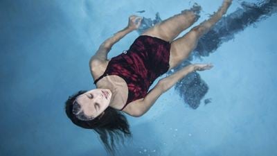 Raia 4: Filme sobre jovens nadadoras ganha novo cartaz (Exclusivo)