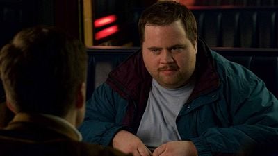 Imagem da notícia Cruella: Ator de Eu, Tonya deve se juntar a Emma Stone em live-action de Os 101 Dálmatas