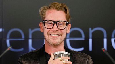 Imagem da notícia Macaulay Culkin faz piada com reboot de Esqueceram de Mim com foto bizarra