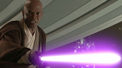 Imagem da notícia Machado de O Iluminado e sabre de luz de Samuel L. Jackson serão leiloados