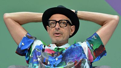 Imagem da notícia Jeff Goldblum explora o mundo no cartaz de sua série para o streaming da Disney