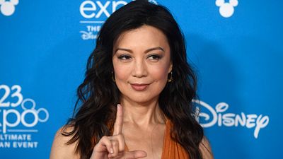 Imagem da notícia D23 2019: The Mandalorian escala atriz de Agents of S.H.I.E.L.D.