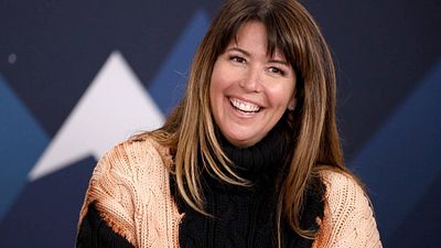 Imagem da notícia Patty Jenkins assina contrato para produzir séries para a Netflix