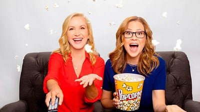 Imagem da notícia The Office: Jenna Fischer e Angela Kinsey lançam podcast sobre a série