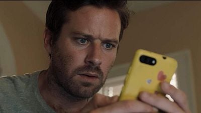 Contato Visceral: Terror estrelado por Armie Hammer e Dakota Johnson ganha primeiro trailer