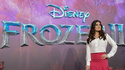 Idina Menzel tentou usar Frozen para marcar consulta do filho no médico