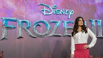 Imagem da notícia Idina Menzel tentou usar Frozen para marcar consulta do filho no médico