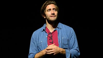 Imagem da notícia Jake Gyllenhaal vai estrelar e produzir adaptação do musical Fun Home