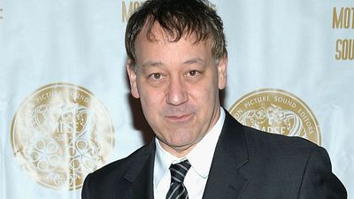 Doutor Estranho 2: Sam Raimi negocia para dirigir o filme de Benedict Cumberbatch