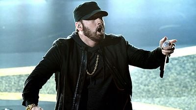 Imagem da notícia Oscar 2020: Eminem faz performance surpresa na premiação