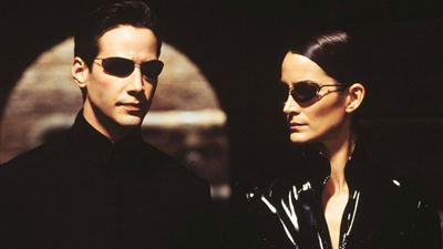 Matrix 4: Keanu Reeves e Carrie-Anne Moss se aventuram no set de filmagens