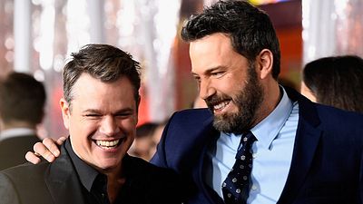 Imagem da notícia Ben Affleck e Matt Damon aparecem irreconhecíveis em fotos do novo filme de Ridley Scott