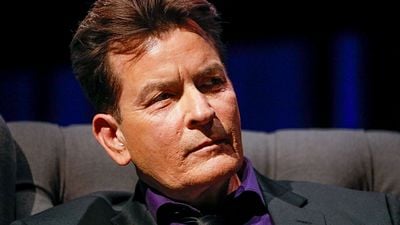 Imagem da notícia Charlie Sheen é novamente acusado de assédio sexual