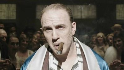 Imagem da notícia Capone: Confira trailer do novo filme de Tom Hardy 