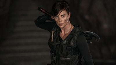 Imagem da notícia The Old Guard: Charlize Theron estrela trailer de novo filme de ação da Netflix