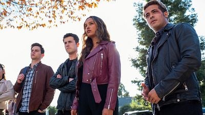 Imagem da notícia Séries em junho: 13 Reasons Why, Dark e The Originals são os destaques do mês