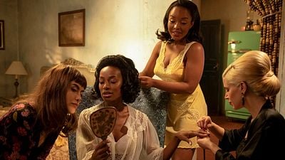 Imagem da notícia Coisa Mais Linda: Protagonistas vivem seus sonhos em trailer da 2ª temporada na Netflix