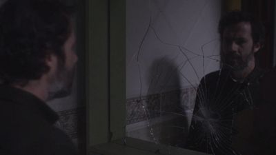 Imagem da notícia Disforia: Em cena inédita, protagonista entra em contato com jovem misteriosa (Exclusivo)