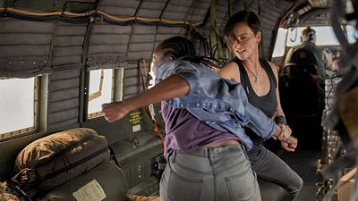 Imagem da notícia The Old Guard: Charlize Theron fala sobre a preparação para as cenas de ação do filme da Netflix