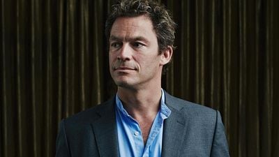 Imagem da notícia The Crown: Dominic West pode viver príncipe Charles nas temporadas 5 e 6