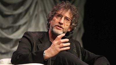 Imagem da notícia CCXP 2020: Neil Gaiman é confirmado na lineup do evento