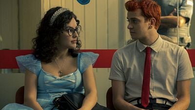 Imagem da notícia Ninguém Tá Olhando: Série brasileira da Netflix leva prêmio  no Emmy Internacional 