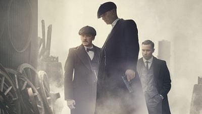 Imagem da notícia Peaky Blinders vai ganhar filme após fim da série, confirma o criador Steven Knight
