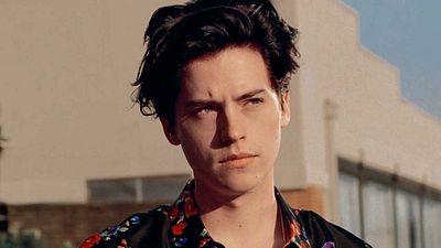Imagem da notícia Ator de Riverdale, Cole Sprouse elogia elenco de Bridgerton